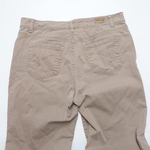 Bandolino‎ Cropped Jeans Women's 8 Beige Mandie Cotton Stretch Classic Straight - Picture 2 of 8